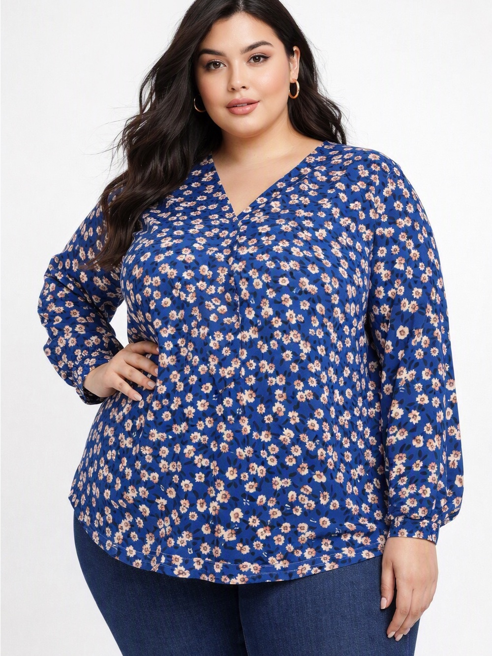 5/$25 Michel Studio Blue Floral Blouse Size 22